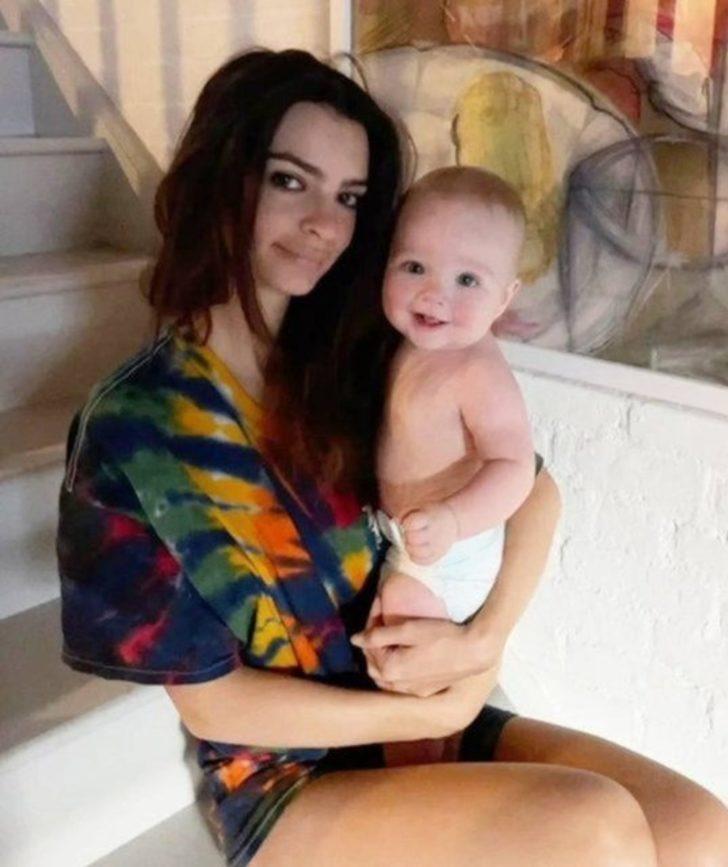 Emily Ratajkowski oğluyla küvette çıplak poz verince tepki çekti G1