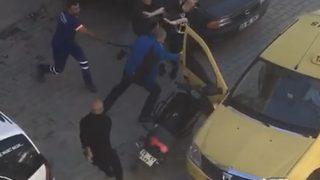 Kavgaya motosikletiyle daldı! Dehşete düşüren anlar kamerada
