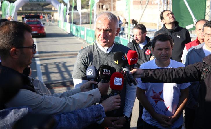 Kültür ve Turizm Bakanı Ersoy, Uluslararası 7. Gelibolu Maratonu'na katıldı: G2
