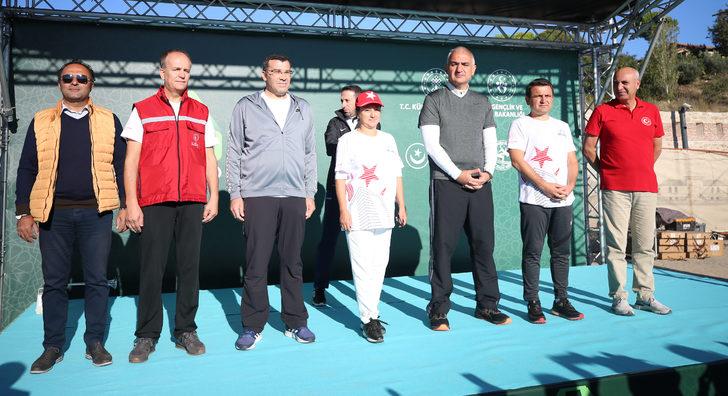 Kültür ve Turizm Bakanı Ersoy, Uluslararası 7. Gelibolu Maratonu'na katıldı: G3
