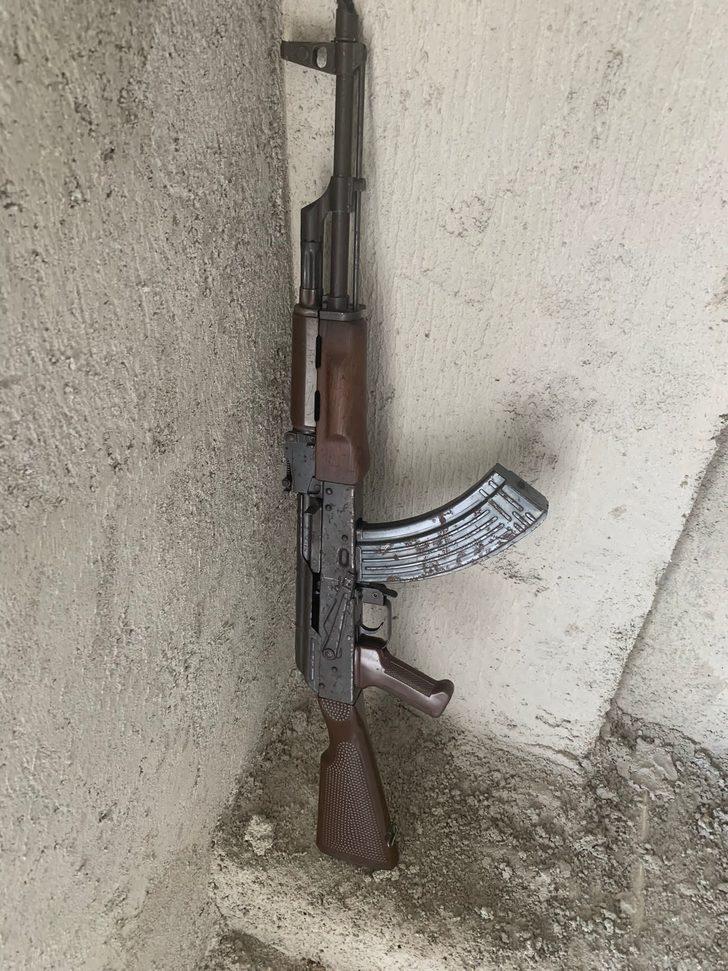 Adana'da iki kişiyi tüfekle yaraladıkları iddia edilen iki zanlı tutuklandı G3