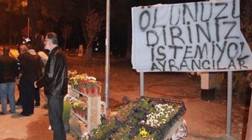 İzmir’de terörist cenazesine tepki