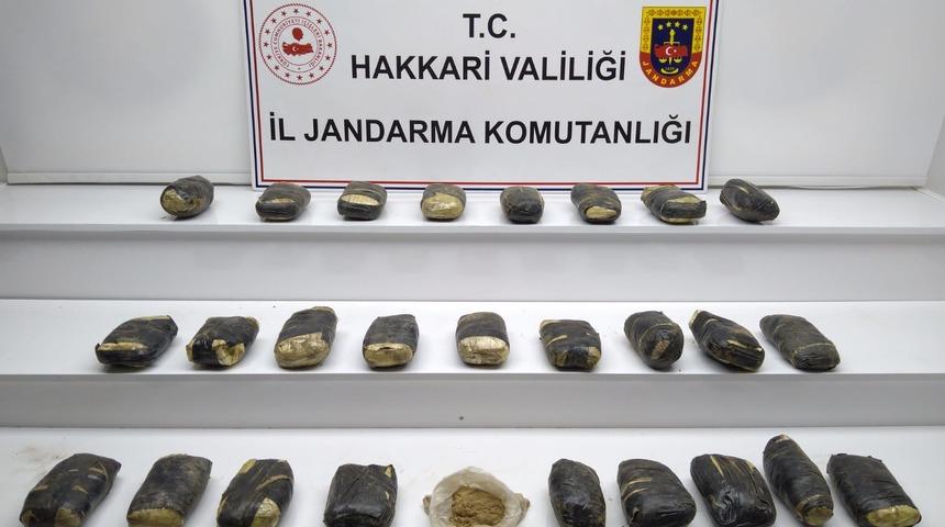 Hakkari'de 27 kilo 500 gram uyuşturucu ele geçirildi