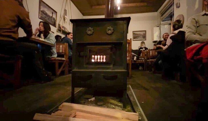 Kars'ta soğuk havanın ardından sobalar yanmaya başladı G2