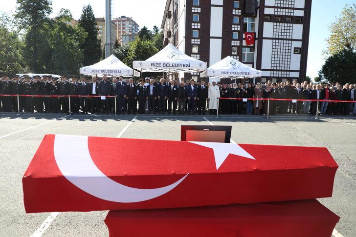 GÜNCELLEME - Rize'de uzman çavuş trafik kazasında şehit oldu G2