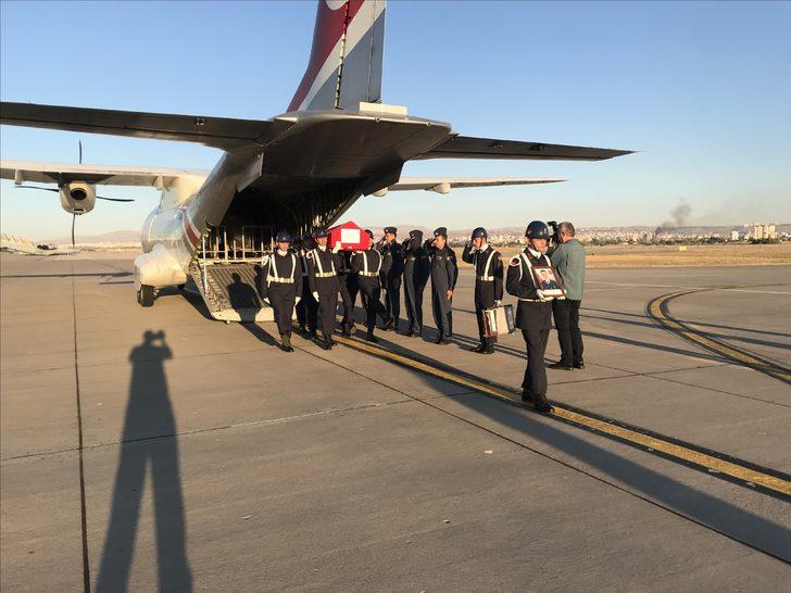 Rize'de trafik kazasında şehit olan uzman çavuşun cenazesi Kayseri'ye getirildi G3