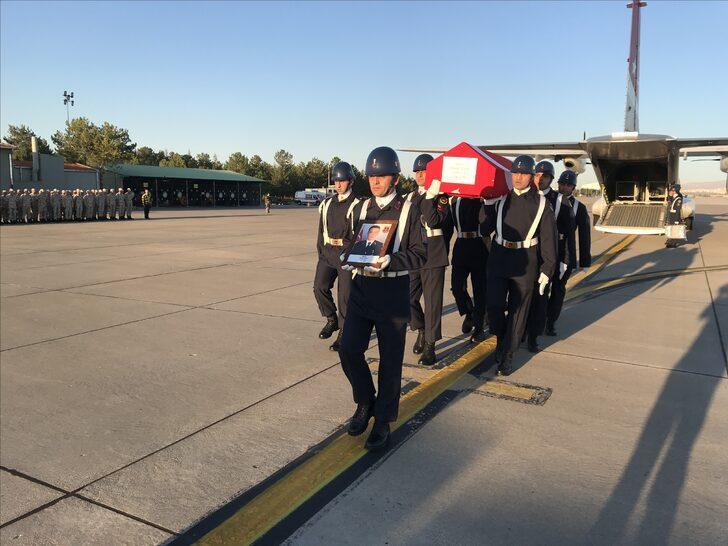 Rize'de trafik kazasında şehit olan uzman çavuşun cenazesi Kayseri'ye getirildi G5
