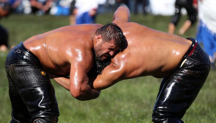 Yuntdağı Yağlı Güreşleri'nde başpehlivan Hüseyin Gümüşalan oldu G5