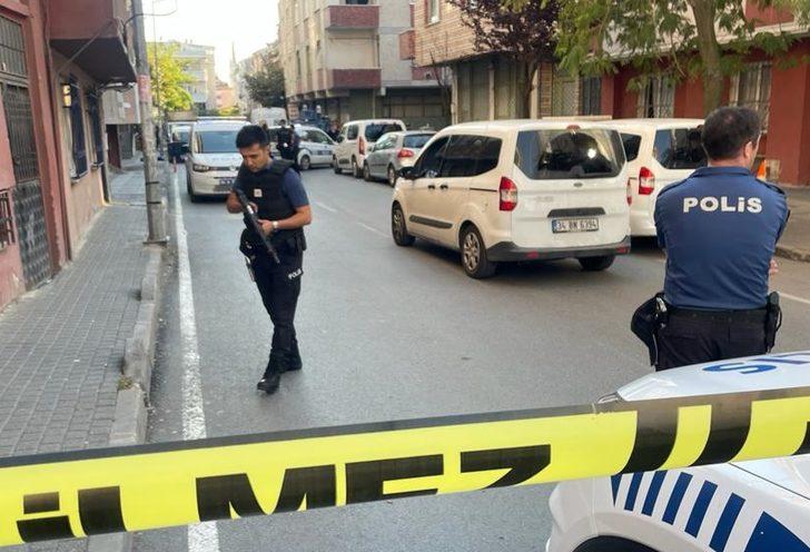 GÜNCELLEME - Bağcılar'da annesini öldürüp evi yakan zanlı yakalandı G2