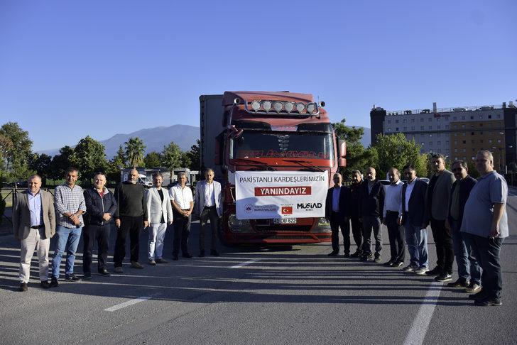 Bursa'dan Pakistan'a insani yardım malzemesi gönderildi G1