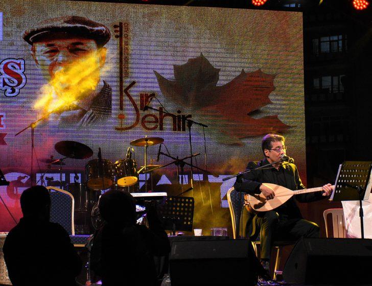 "Bozkırın tezenesi"nin oğlu Hüseyin Ertaş, babasına ait türküleri ilk defa seslendirdi G3