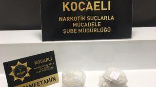 Kocaeli'de 2 kilogram uyuşturucu ele geçirilen aracın sürücüsü gözaltına alındı