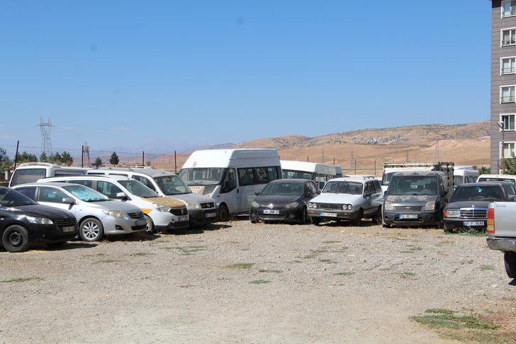 Araba fiyatları artınca vatandaş oraya yöneldi! Değeri 30 milyon liranın üzerinde: Aralarında ambulans da var, TIR da… G1