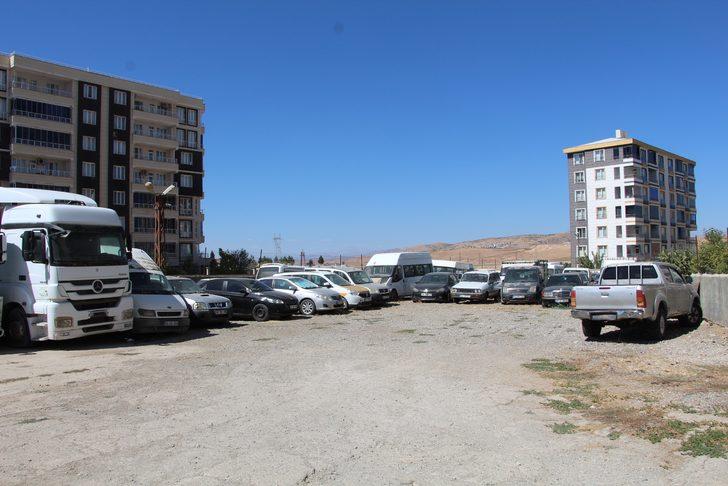 Araba fiyatları artınca vatandaş oraya yöneldi! Değeri 30 milyon liranın üzerinde: Aralarında ambulans da var, TIR da… G5