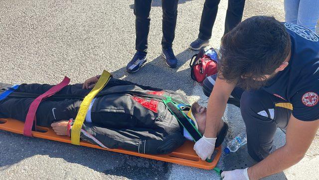 Kartal'da otomobille çarpışan motosikletin sürücüsü yaralandı