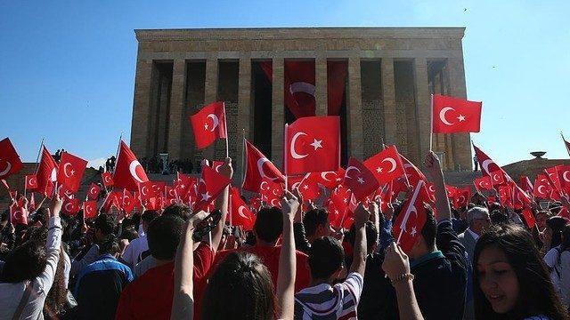 18 Mayıs yarım gün tatil mi? Haftasonu ile birleşen tatil kaç gün?