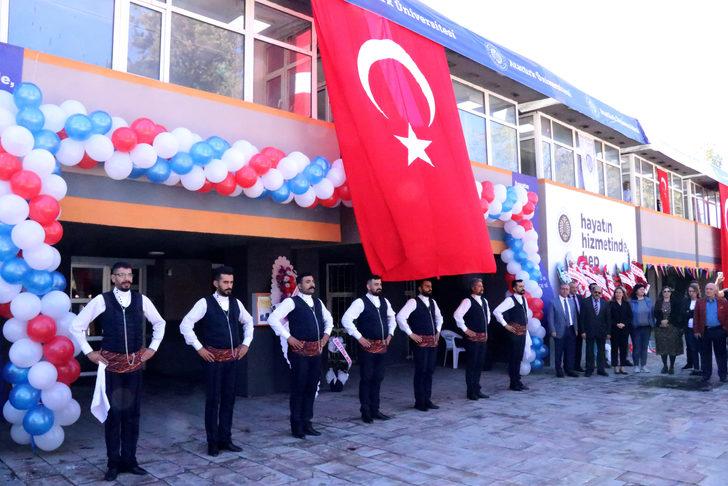 Atatürk Üniversitesinin yangında hasar gören yemekhanesi öğrencilerin hizmetine açıldı G1