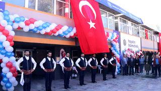 Atatürk Üniversitesinin yangında hasar gören yemekhanesi öğrencilerin hizmetine açıldı