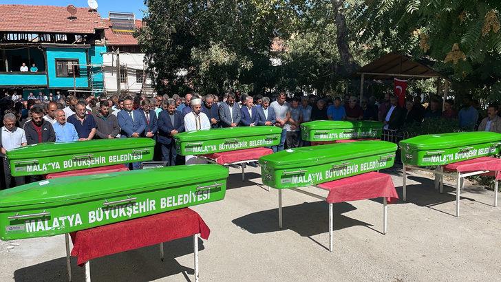 Malatya'daki trafik kazasında hayatını kaybeden 6 kişi toprağa verildi G5