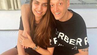 Mesut Özil ve Amine Gülşe'nin mutlu günü! Ela doğdu