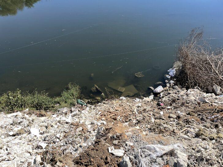 Seyhan Nehri kıyısında hafriyat ve atık kirliliği G4