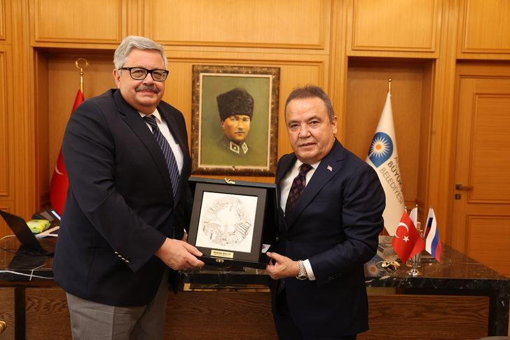 Rusya Büyükelçisi Yerhov, Antalya Büyükşehir Belediye Başkanı Böcek'i ziyaret etti G3