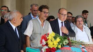 Manisa'da otomobilin çarpması sonucu ölen 14 yaşındaki kızın cenazesi defnedildi