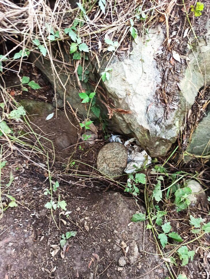 Trabzon'da araziye gömülü uyuşturucuyu almaya gelen 3 şüpheli yakalandı G3