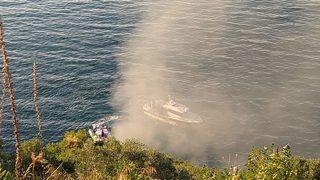 Bursa'da motor bölümünde yangın çıkan balıkçı teknesi battı