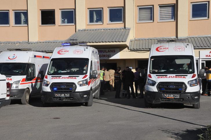 Bulanık'ta traktör ile otomobilin çarpışması sonucu 5 kişi yaralandı G5