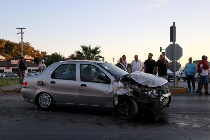 Muğla'da otomobil ile hafif ticari aracın çarpıştığı kazada 6 kişi yaralandı G1