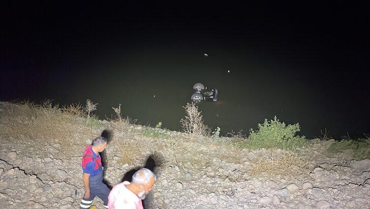 Adıyaman'da baraja düşen kamyonetteki 4 kişi yüzerek kurtuldu G4