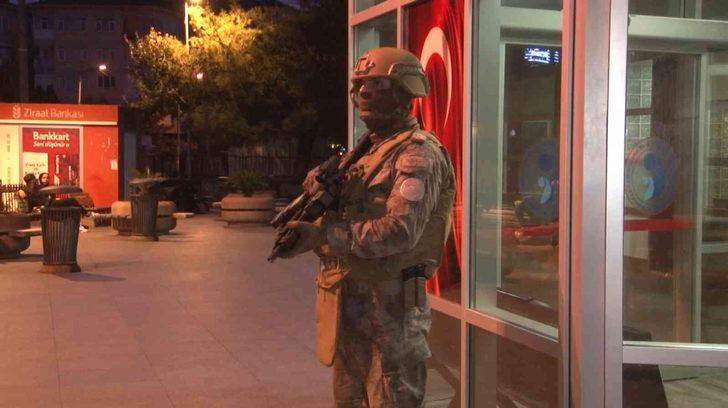 Bakırköy'de hastane önünde silahlı saldırı! 1 ölü, 2 yaralı