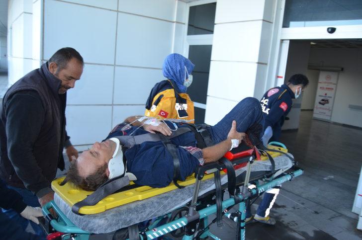 Aksaray'da otomobil ile tırın çarpıştığı kazada 1 kişi öldü, 2 kişi yaralandı G4