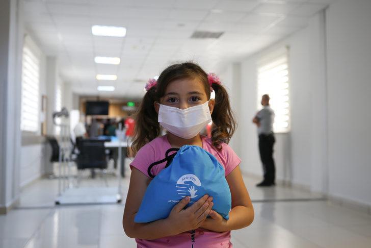 Antalya'da otizmli çocuklardan diyaliz hastalarına "kum torbası" desteği G2