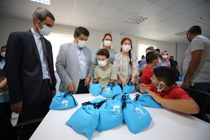 Antalya'da otizmli çocuklardan diyaliz hastalarına "kum torbası" desteği G3