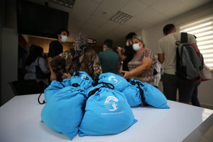 Antalya'da otizmli çocuklardan diyaliz hastalarına "kum torbası" desteği G5