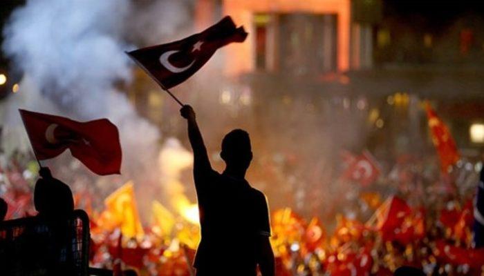 15 Temmuz'da hayatları pahasına darbeye direnenler anlatıyor