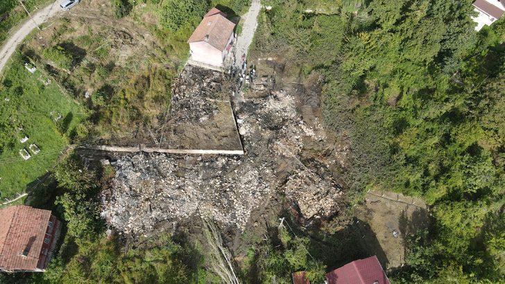 GÜNCELLEME - Kastamonu'da çıkan yangında 6 ev zarar gördü G2