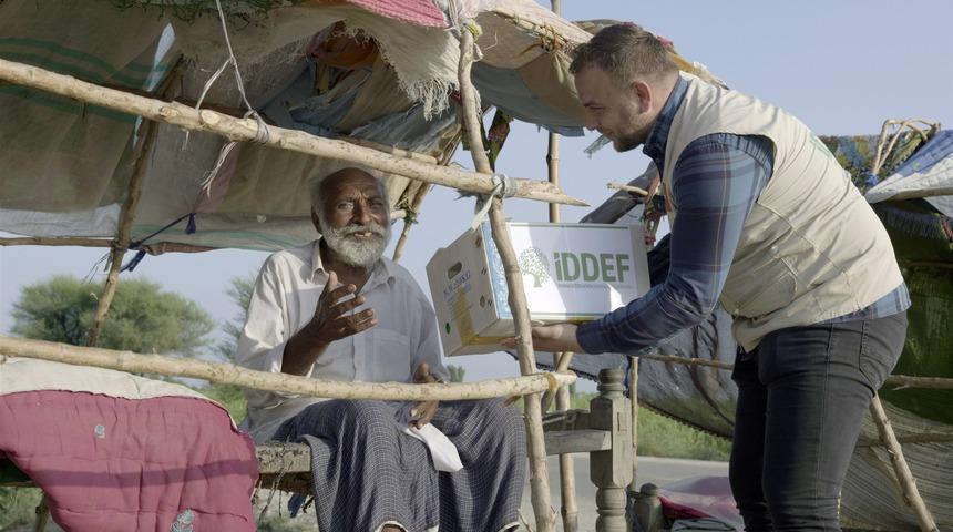 İDDEF'ten Pakistan halkına sel yardımı