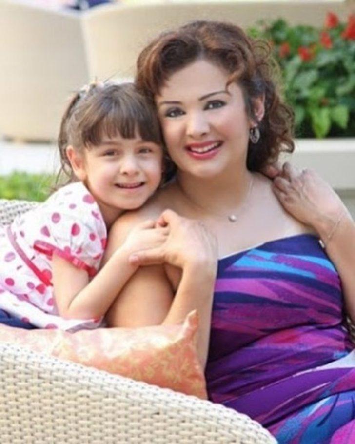 Esra Ceyhan genç kızını paylaşıp sitem etti! "Ergenlik dönemini yaşayan..." G3