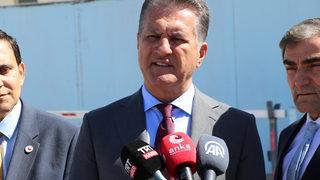 TDP Genel Başkanı Sarıgül, Niğde'de cezaevi önünde af çağrısını yineledi