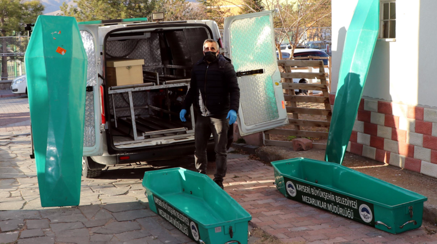 'Eşimin eski kocasıyla mesajlarını görünce bıçağı salladım!' Korkunç cinayete bakanlık avukatından itiraz