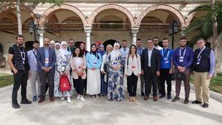 Bosna Hersekli öğrenciler Eyüp İmareti aşevi hizmetlerine katıldı