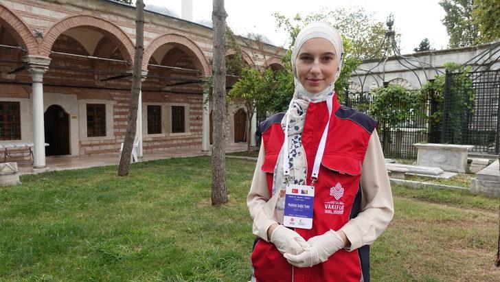 Bosna Hersekli öğrenciler Eyüp İmareti aşevi hizmetlerine katıldı G5