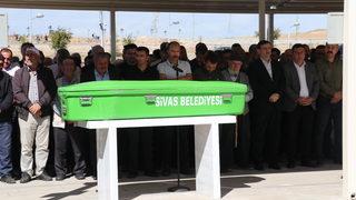 Sivas'ta trafik kazasında ölen üniversite öğrencisinin cenazesi toprağa verildi