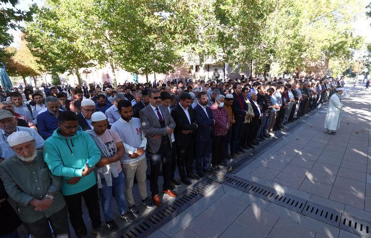 Eski Dünya Müslüman Alimler Birliği Başkanı Yusuf el-Karadavi için gıyabi cenaze namazı kılındı G4