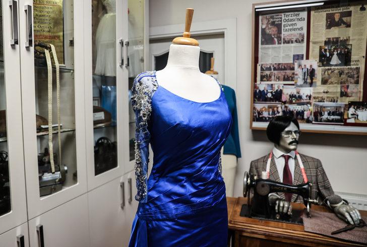 Hülya Koçyiğit, Terzi Müzesi'ne kıyafetini bağışladı G3