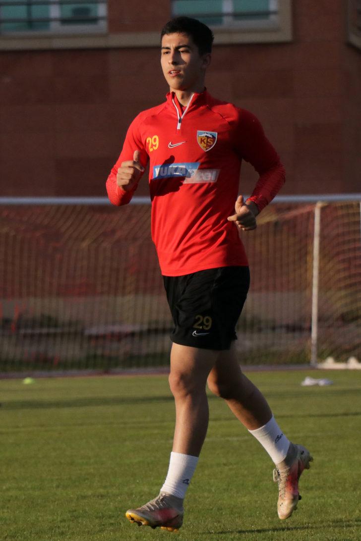 Kayserispor Teknik Direktörü Çağdaş Atan’dan Trabzonspor maçı değerlendirmesi: G3