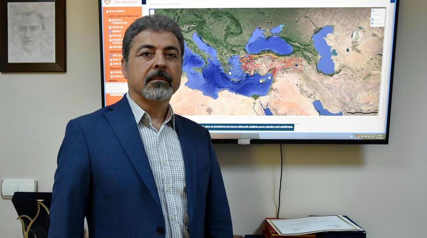 Ardahan'daki depremin ardından tedirgin eden uyarı! Daha büyük bir depremi işaret etti... Jandarmadan vatandaşlara: Evlere girmeyin